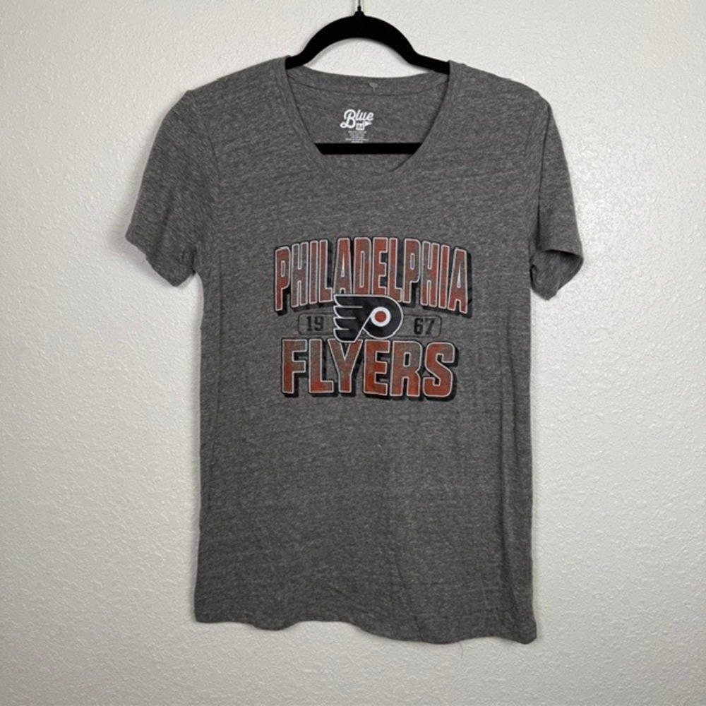 Blue 84 Philadelphia Flyers T-Shirt‎ Graphic Tee Heathered Gray Large